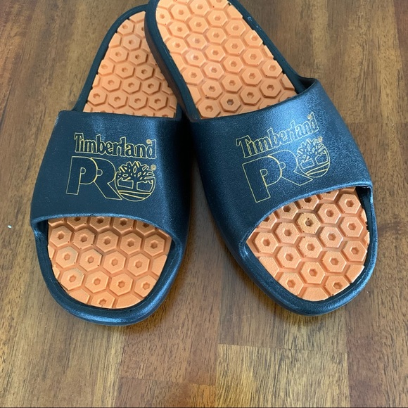 Timberland Ladies Slip Ons - Picture 3 of 6